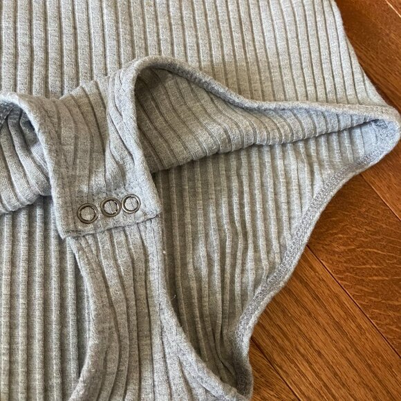 Abercrombie & Fitch light gray ribbed bodysuit, open back with lace up straps - Picture 4 of 7